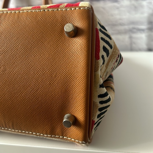 TRENDING Maxi Bags: Prada Venice Belted Tote - Picture 6 of 8